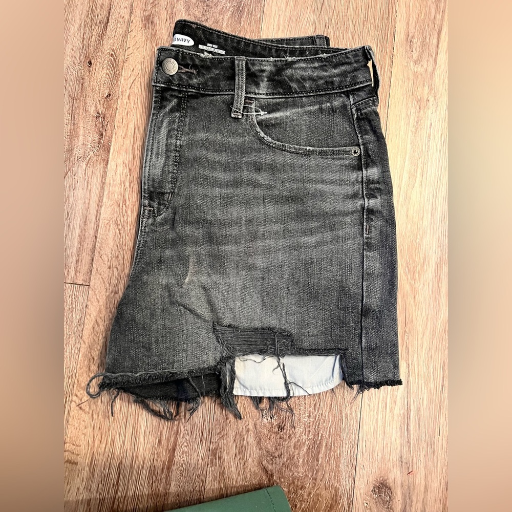 Grey washed High Rise shorts secret slim pockets women’s size 12